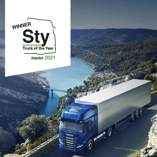 IVECO S-Way NP 460 LNG wint Sustainable Truck of the Year 2021 award