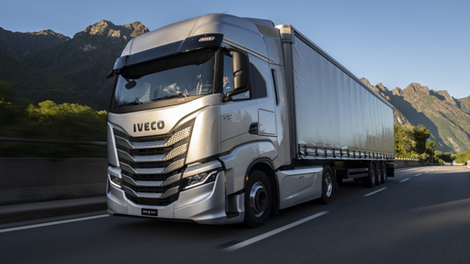 Nieuwe IVECO S-Way: de 100% geconnecteerde truck tilt brandstofefficiëntie en chauffeur gerichtheid naar een hoger niveau 