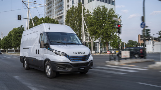 IVECO ‘drives the road of change’ op IAA 2022